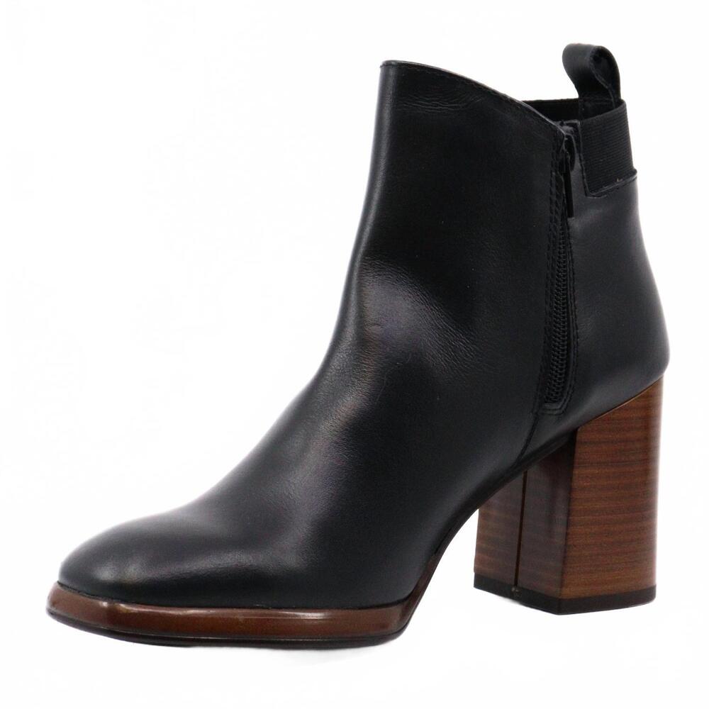 NEW ATELIERS women's saint boots in black